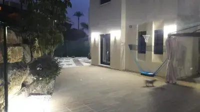 Apartamento en Venta Estepona 3 Dormitorios 2 Baños Jardin Privado