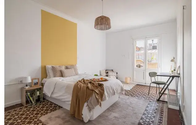 Apartamento 6 Dormitorios Barcelona Estudiantes Trabajadores