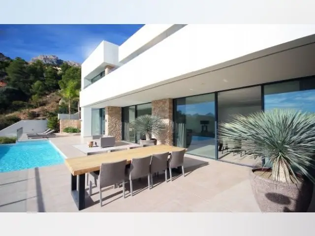 Chalet de Lujo con Vistas al Mar en Altea