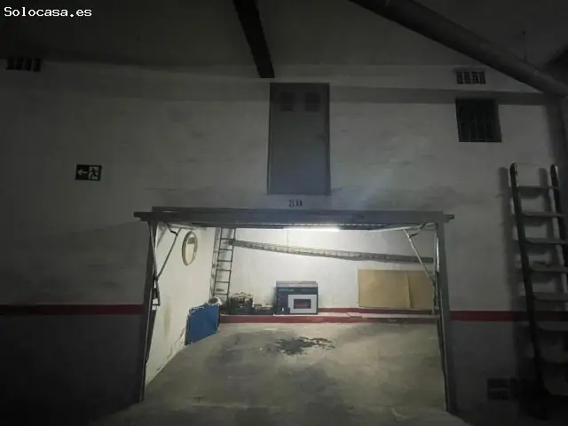 Garaje Cabinado con Altillo en Benidorm Alquiler