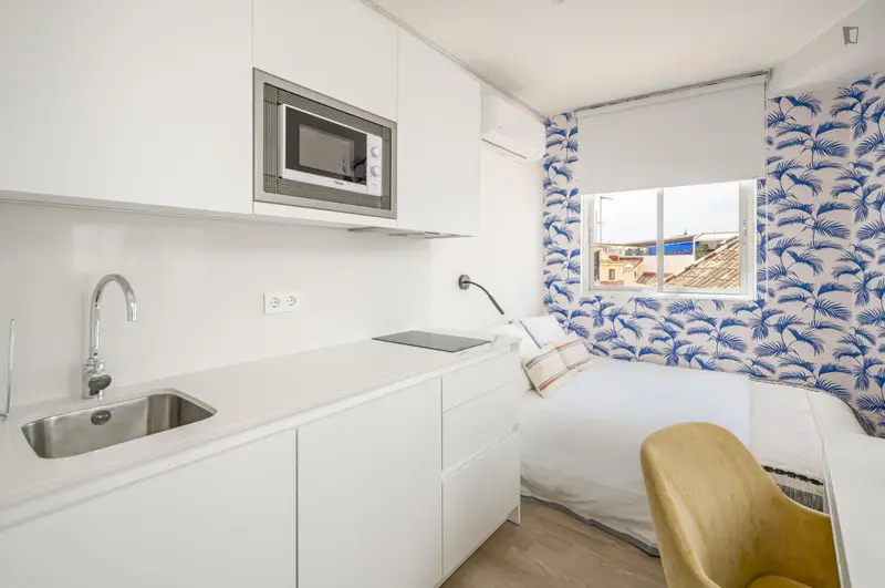 Habitación Amueblada en Coliving Málaga