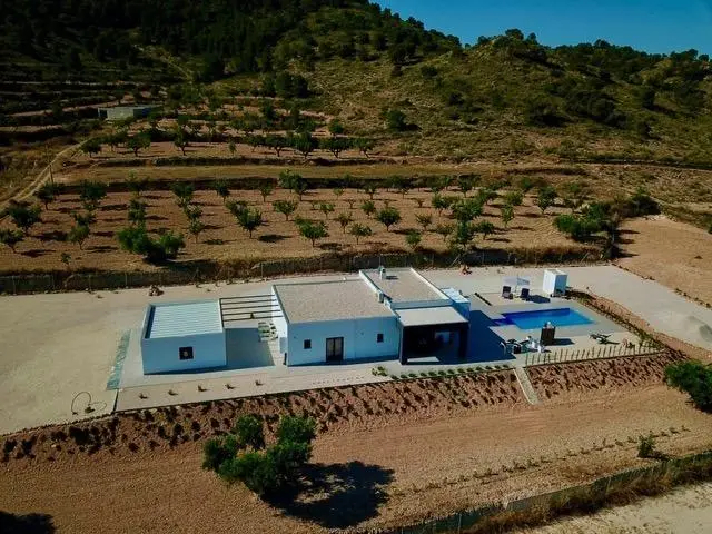 Villa de Lujo en Hondón de las Nieves con Piscina Privada