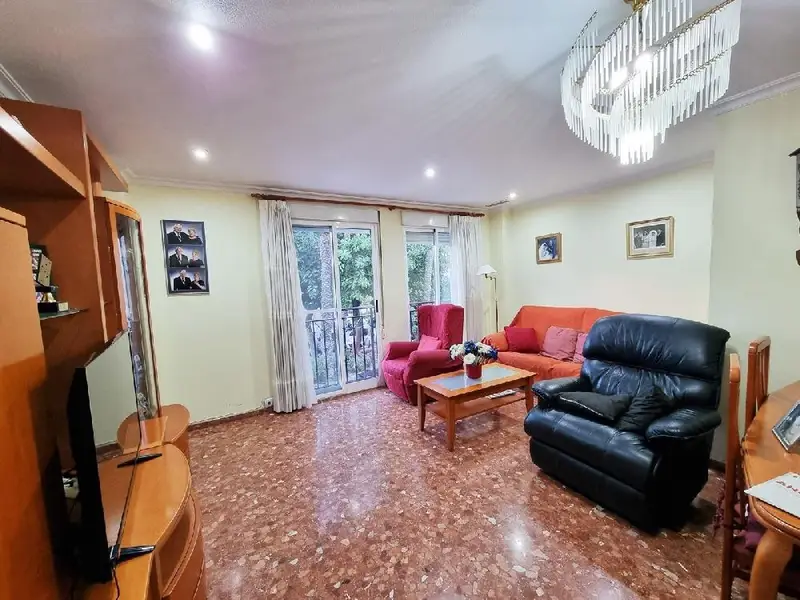 Venta Piso con Garaje en Elche - Cerca del Centro