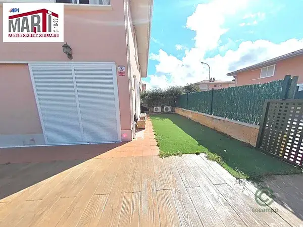 Casa Pareada en Montroig del Camp con Piscina