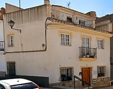 Casa en V	 Velez M	laga con 3 dormitorios y terraza