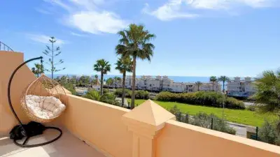 Adosado en Venta en Estepona Cerca de la Playa