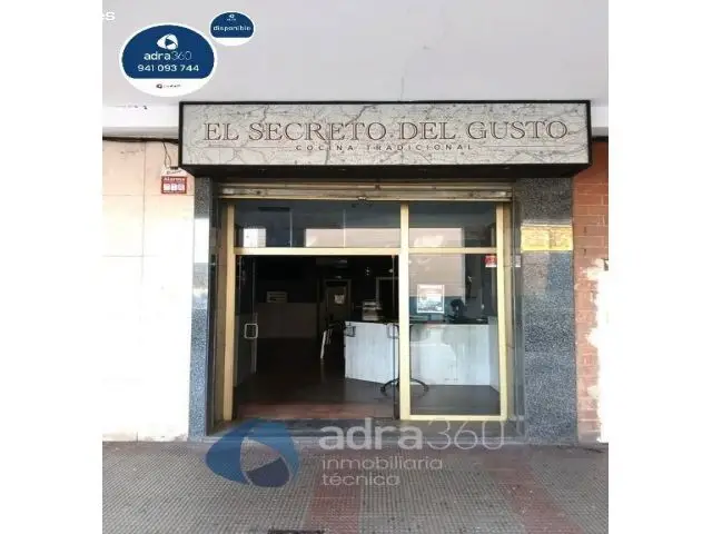 Local Comercial en Venta Logroño: Bar Equipado con Terraza