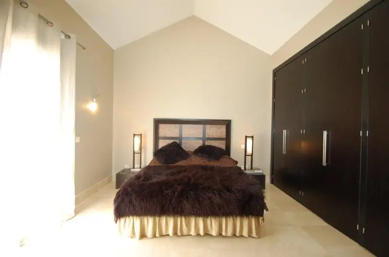 Casa Villa 5 Dormitorios Milla de Oro Marbella