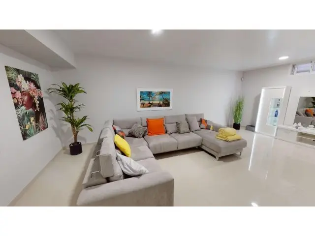 Casa en Venta Torrevieja Moderna Villa 4 Dormitorios Piscina Climatizada
