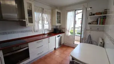 Adosado 180m2 3 Dormitorios Jardin Txoko Cerca Bilbao