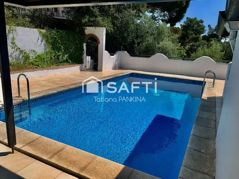 Casa Rural en Venta en Canyelles Lloret de Mar Girona