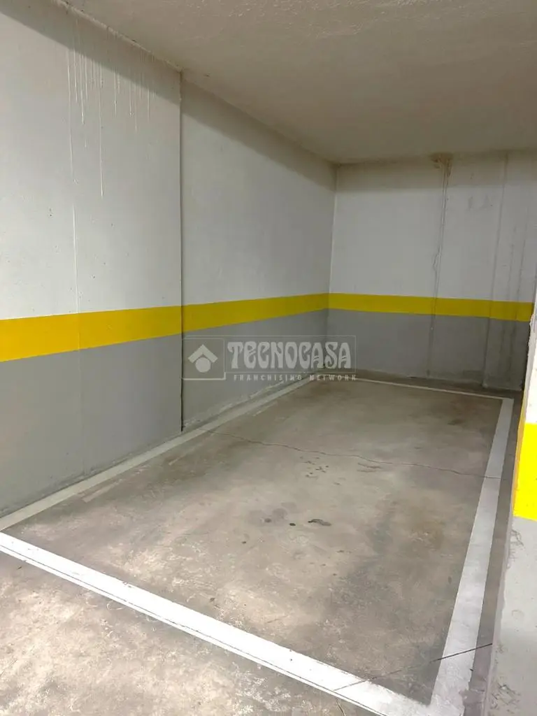 Box/plaza de garaje en venta en Parla