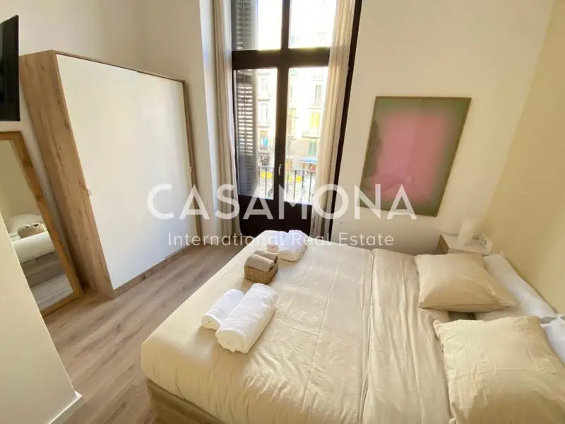 Habitacion Privada con Baño en La Rambla Barcelona