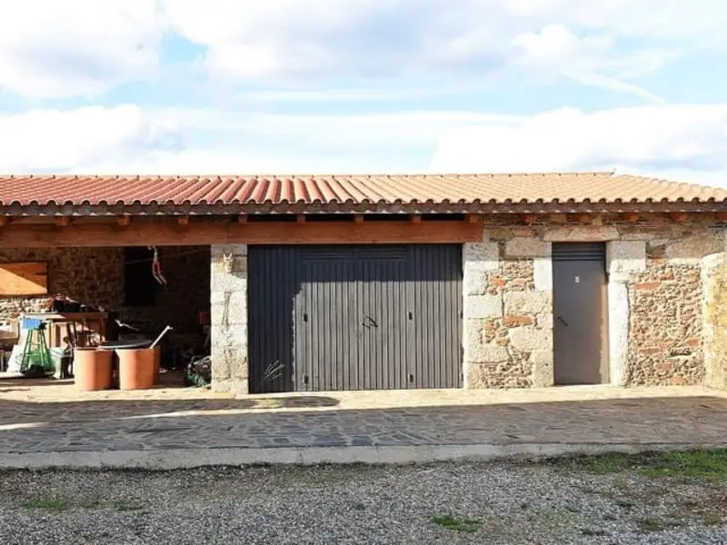 Finca Rustica 75000m2 Dos Casas Piscina Olivos Autosuficiente