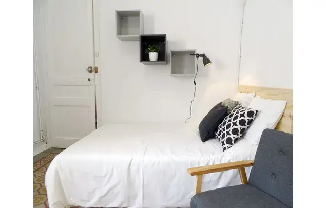 Habitacion Doble Amueblada en Gracia Barcelona