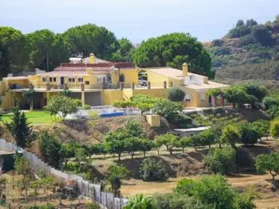 Finca de Lujo 5 Dormitorios Estepona Malaga