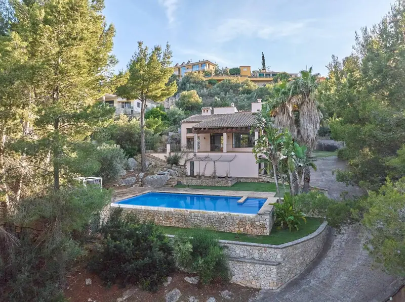 Chalet en Venta en Esporles Mallorca 4 Dormitorios Piscina Jardin