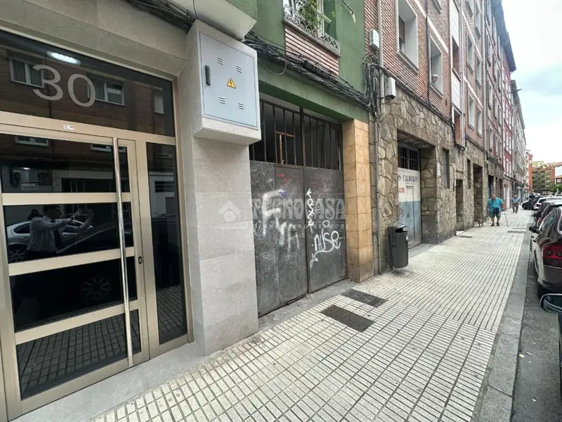Local en venta en Gijón Calle Echegaray Multiples posibilidades