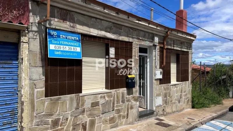 Casa en Venta Navatejera Villaquilambre 4 Dormitorios Jardin Garaje