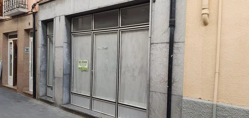Casa de Pueblo en Ayora: Hotel Boutique u oportunidad de inversión