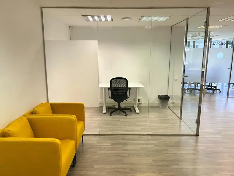 Oficina en Alquiler en Barcelona 250m2 Recien Reformada