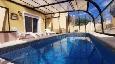 Chalet en Benicarló cerca de la playa con piscina climatizada