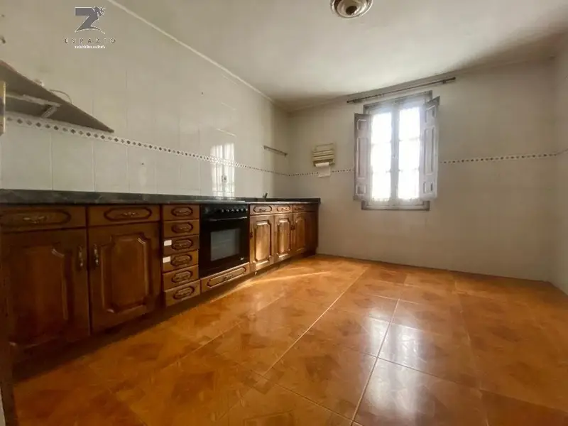 Venta Casa con calefacción en Avda Bilbao Torrelavega