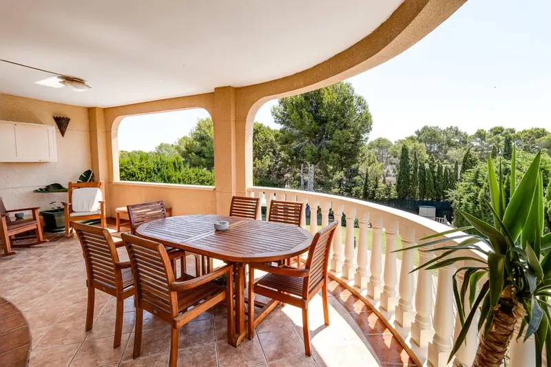 Chalet en Venta Los Balcones Alicante 4 Dormitorios Piscina Privada