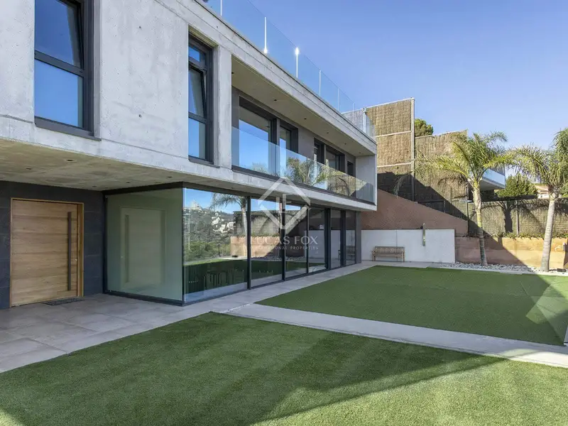 Chalet de Lujo en Barcelona con Vistas Impresionantes