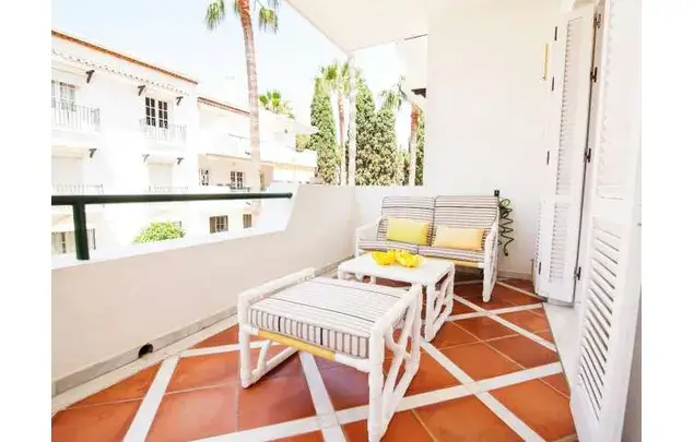 Apartamento 2 Dormitorios en Estepona