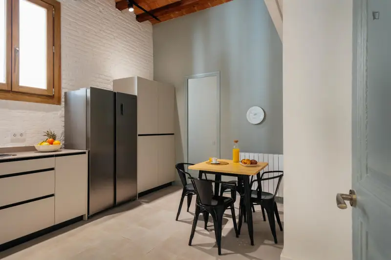 Coliving en Barcelona con servicios incluidos Habitaciones Amuebladas