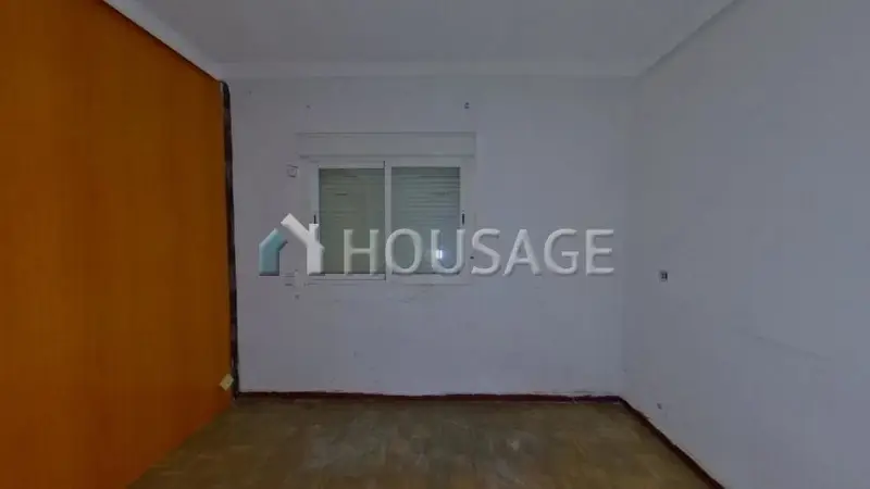 Piso en venta en Madrid: 3 dormitorios, cerca del transporte público