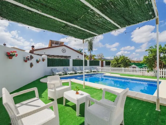 Casa Villa 2 Dormitorios Alquiler Málaga España