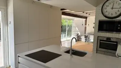 Chalet en Venta Cambre Cerca Estacion Tren 4 Dormitorios