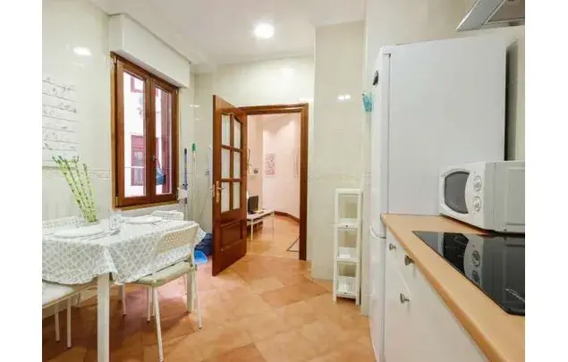 Alquiler Habitacion 170m

² Bilbao Abando Indautxu