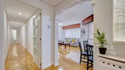Piso en venta en Avenida de Gonzalo de Berceo