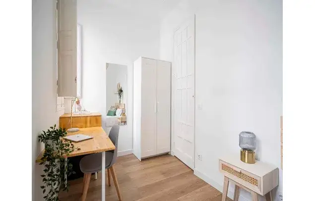 Habitaci
ón 249m
² Madrid Alquiler 12-18 Meses
