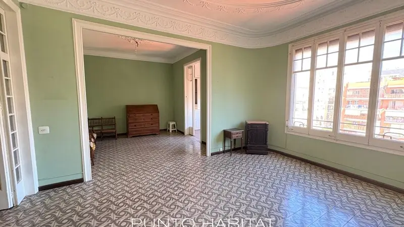 Finca Regia Eixample 207m2 6 Dormitorios
