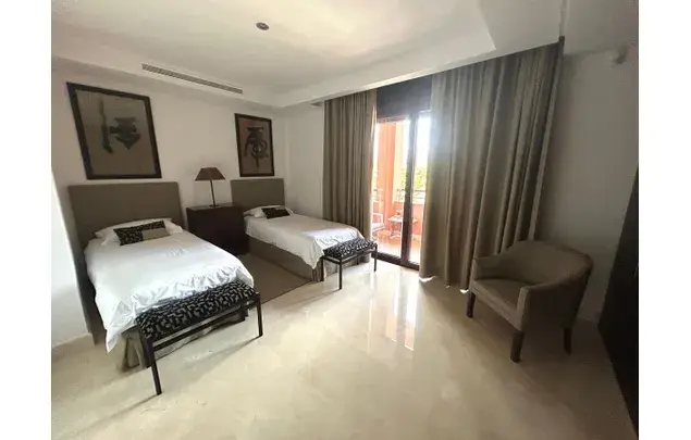 Alquiler Ático Lujo 3 Dormitorios Puerto Banús Marbella