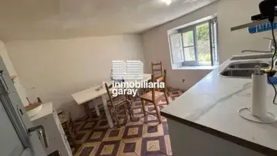 Casa en Venta Hierro: 2 Plantas, Jardin y Agua de Manantial