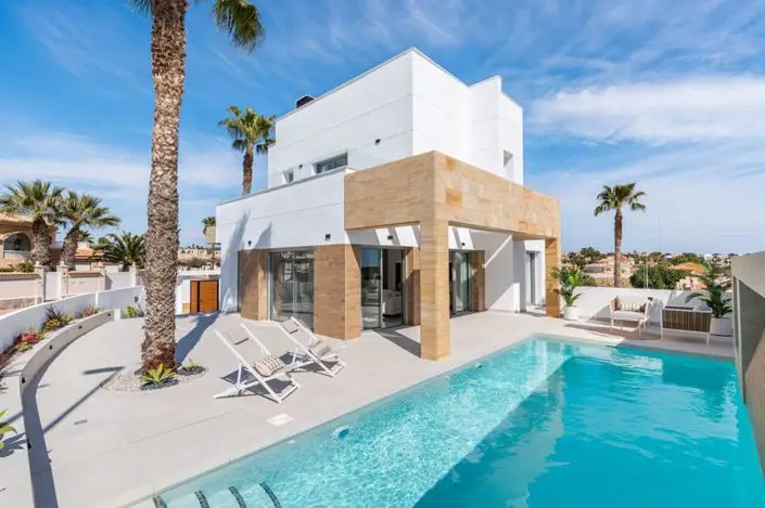 Villa de Lujo 4 Dormitorios en Doña Pepa Ciudad Quesada