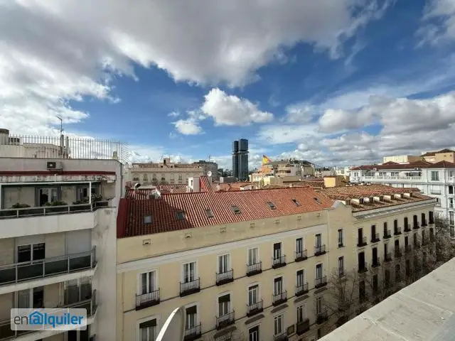 Atico en Recoletos Madrid Terraza Vistas Recien Pintado