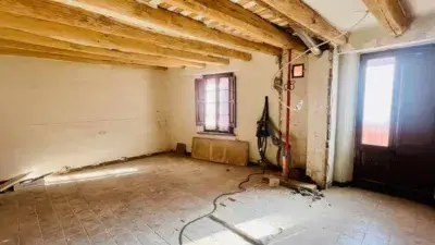 Piso en venta en Viladrau a reformar 85m2