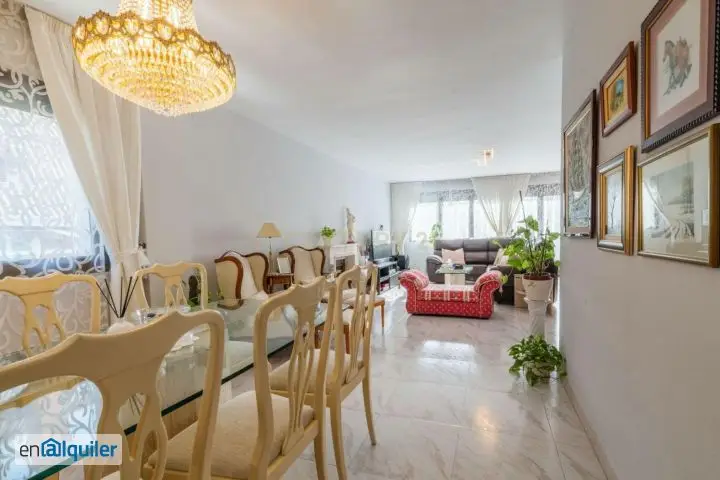 Chalet Pareado con Piscina y Jardin en Pozuelo