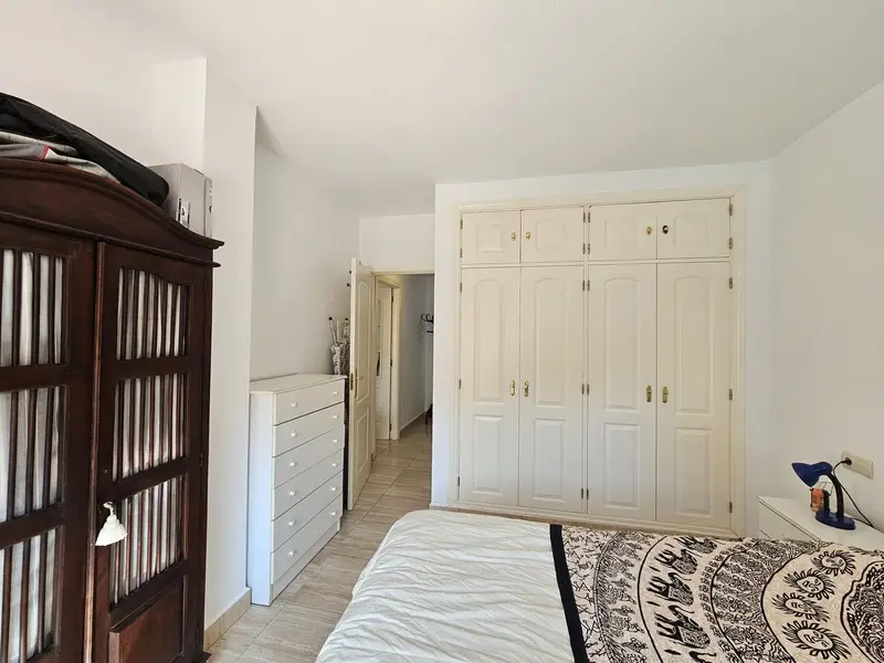 Piso de 1 Dormitorios en venta San Luis De Sabinillas, España