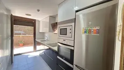 Bajo en Venta en Tudela  65m2 con Terraza 29m2 y Garaje