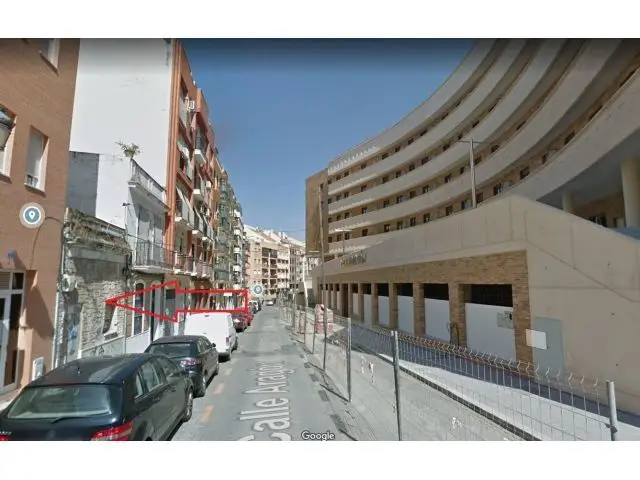 Solar Urbano Centro Huelva 80m2 5 Plantas Atico