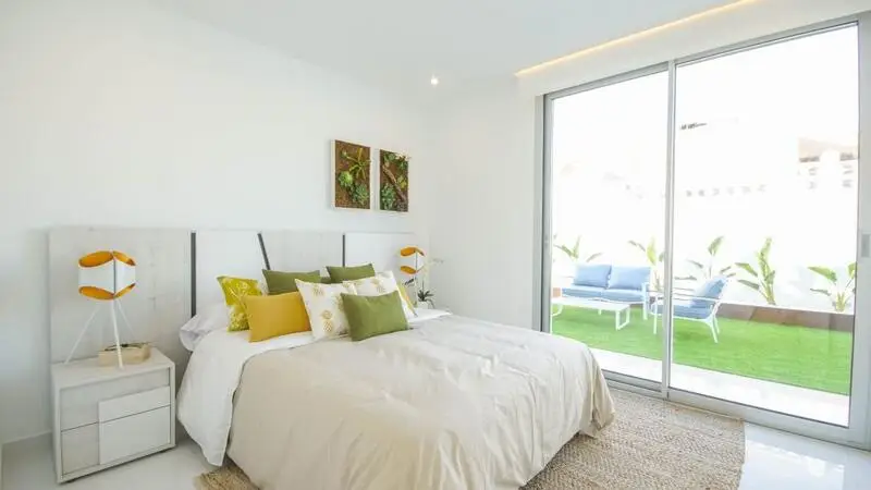 Villa en Venta 3 Dormitorios 2 Baños Piscina Moderna