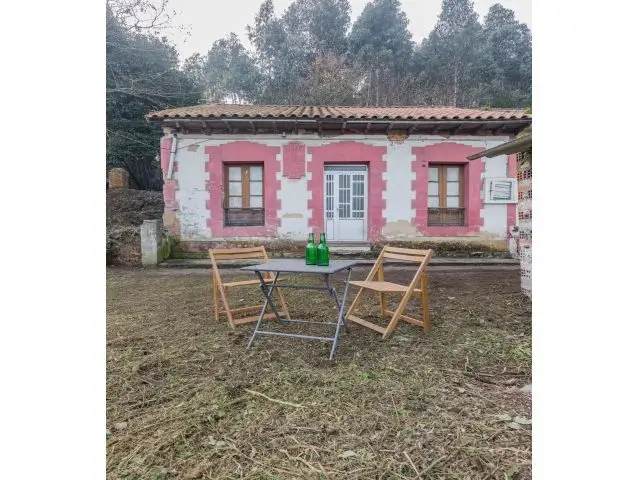 Casa Histórica en Carreño para Reformar