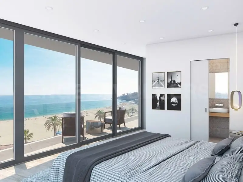 Piso en venta en Lloret de Mar primera linea de mar